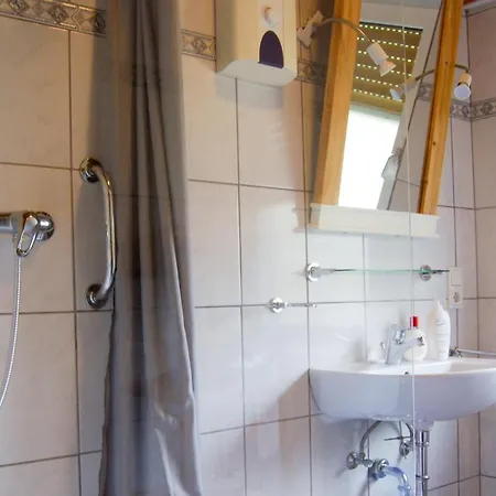 Gaestehaus An Der Moseltherme Apartman *