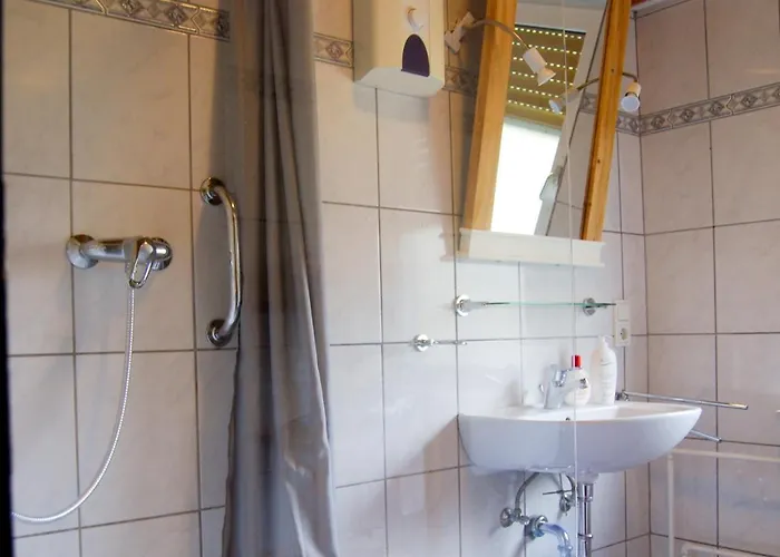 Gaestehaus An Der Moseltherme 아파트 *