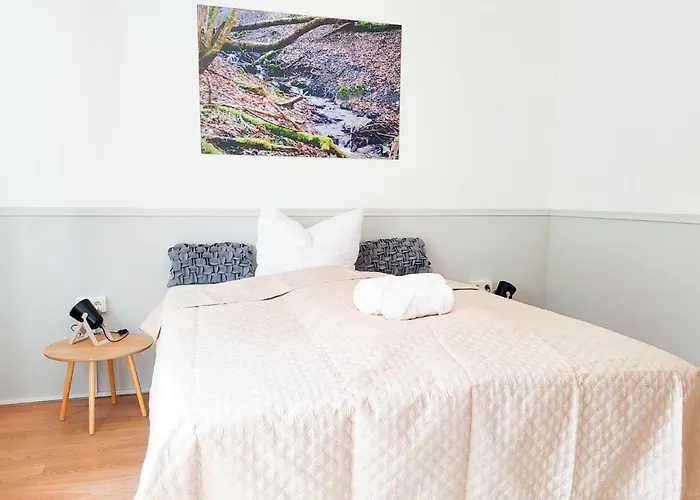 Gaestehaus An Der Moseltherme 아파트 트라벤트라바흐